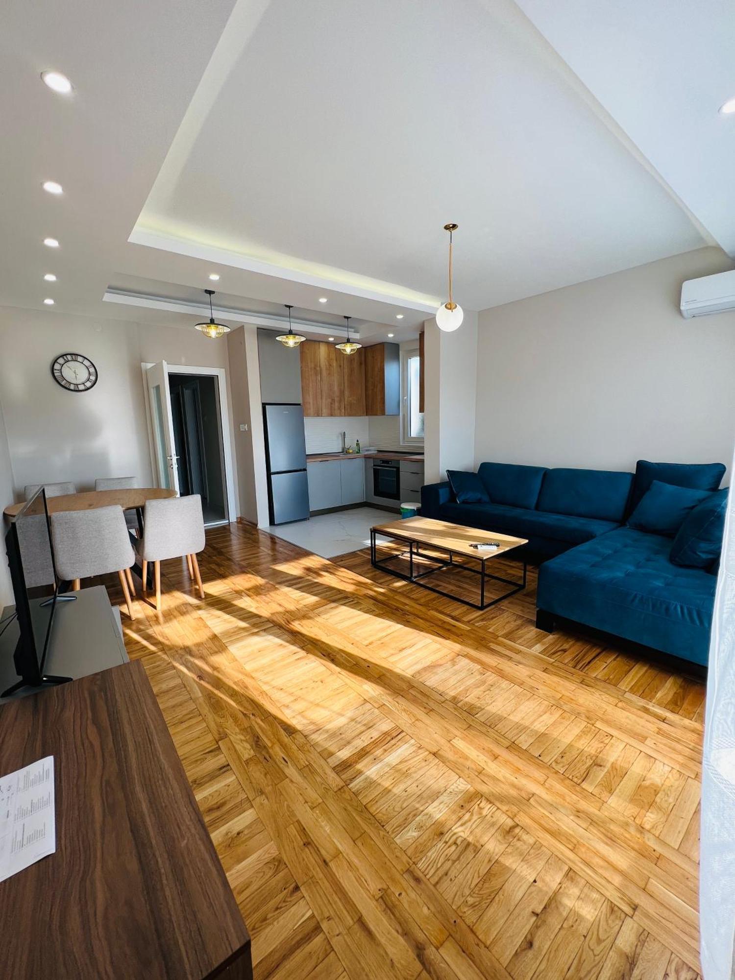 Apartment Luxury Explorer Podgorica Exterior foto
