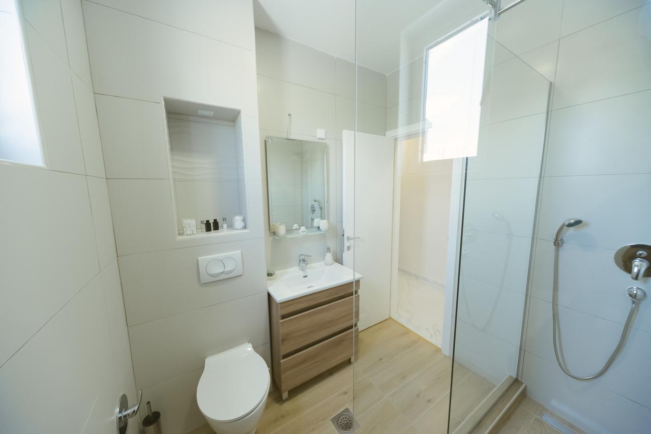 Apartment Luxury Explorer Podgorica Exterior foto