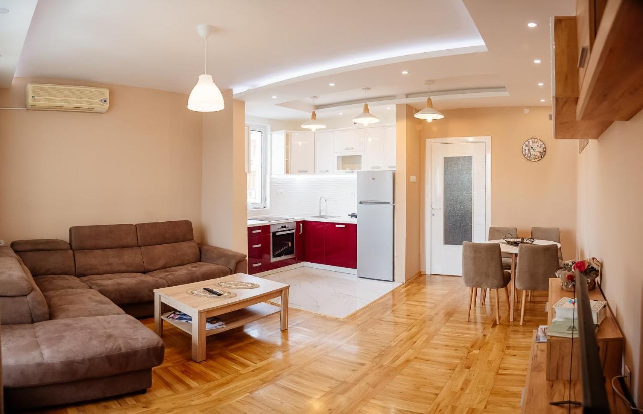 Apartment Luxury Explorer Podgorica Exterior foto